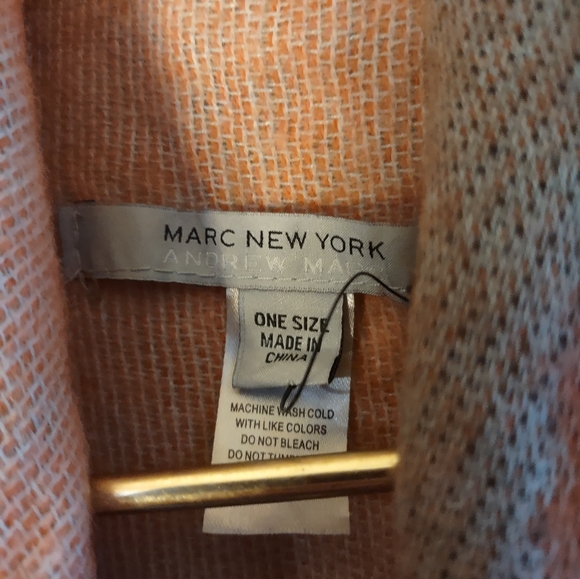 Shawl - Picture 2 of 2